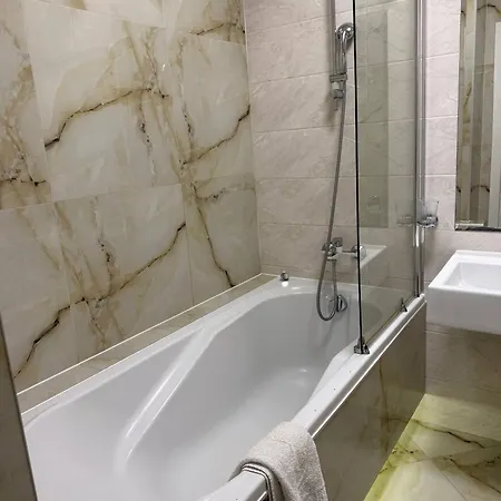 стандартный люкс 10 этаж видовая с 2 спальнями Apartment Odesa